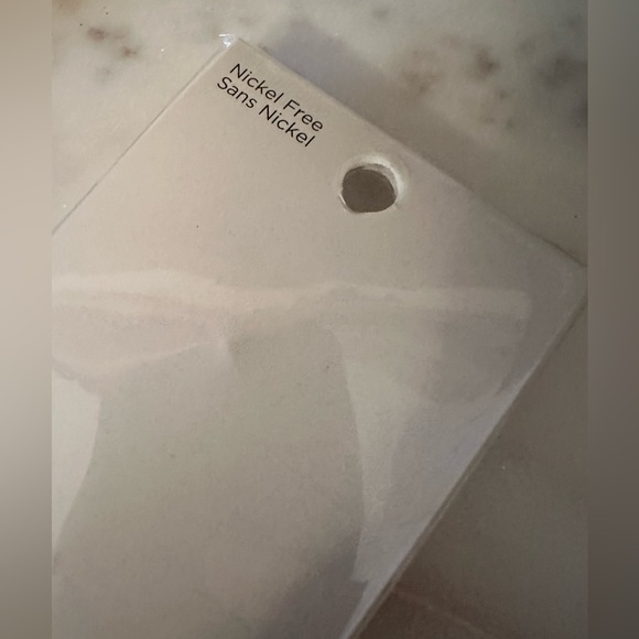 Pins (new) - Picture 4 of 5